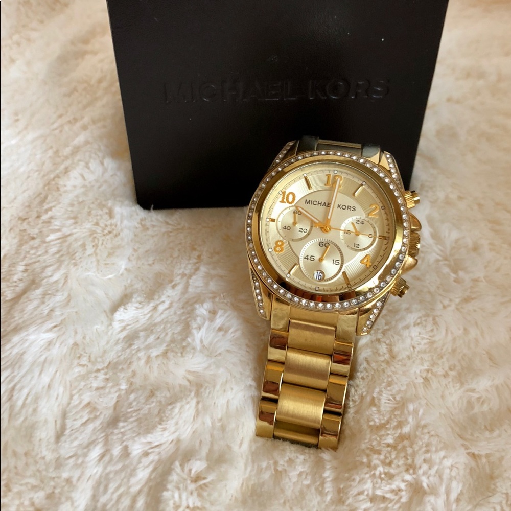 Michael Kors gold watch - Picture 3 of 7